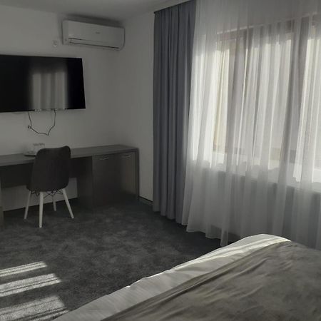 Motel Moara Veche Sacalaseni Ngoại thất bức ảnh