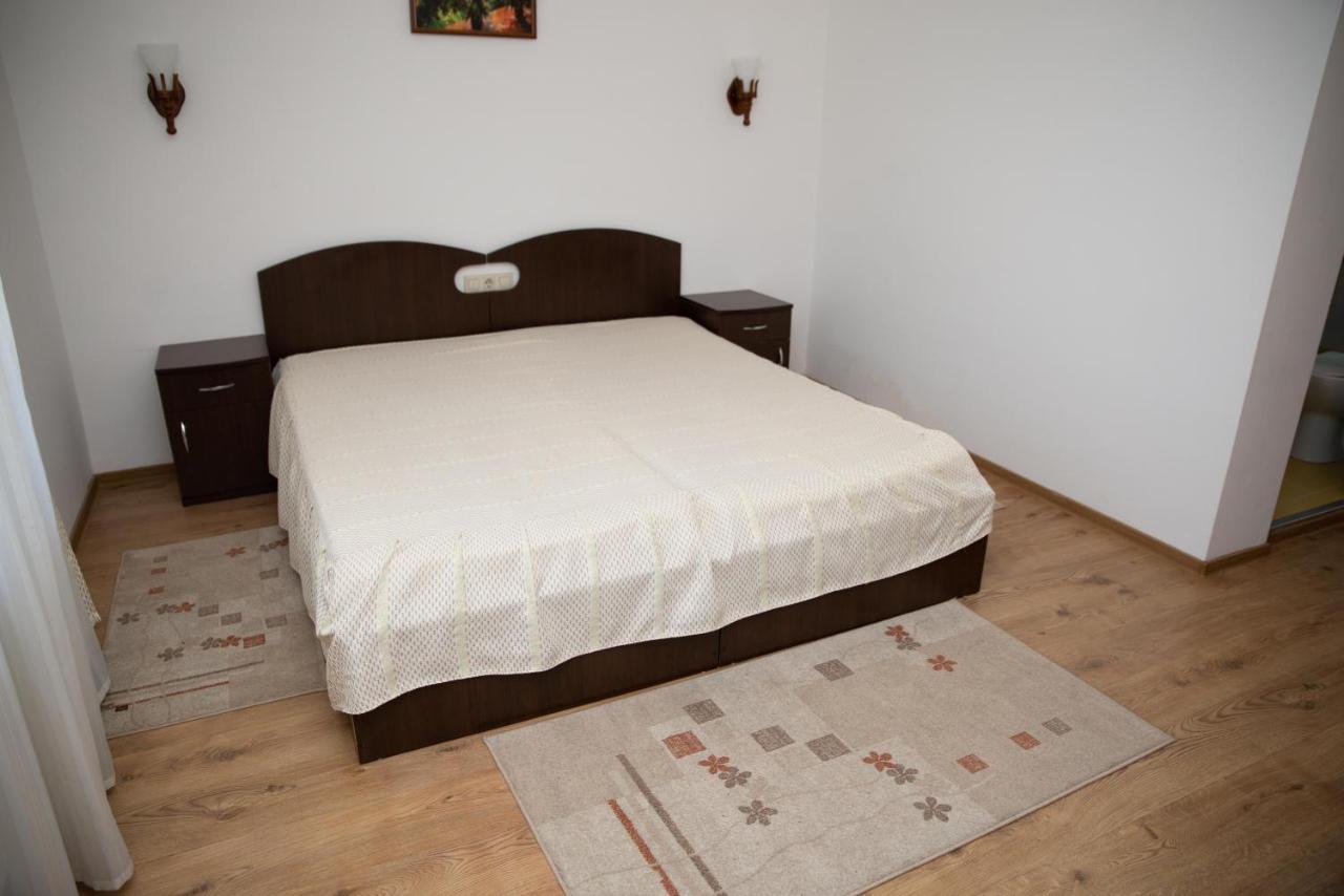 Motel Moara Veche Sacalaseni Ngoại thất bức ảnh