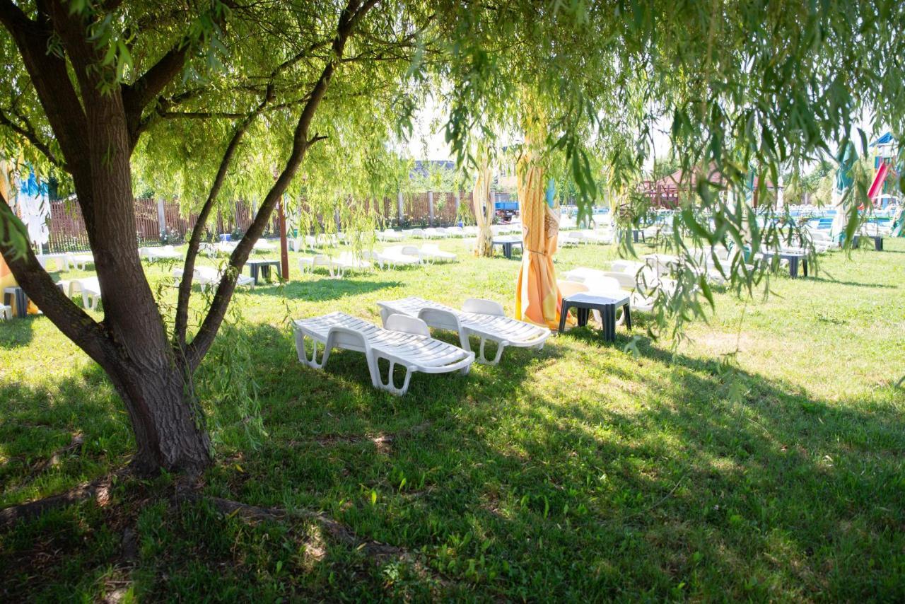 Motel Moara Veche Sacalaseni Ngoại thất bức ảnh
