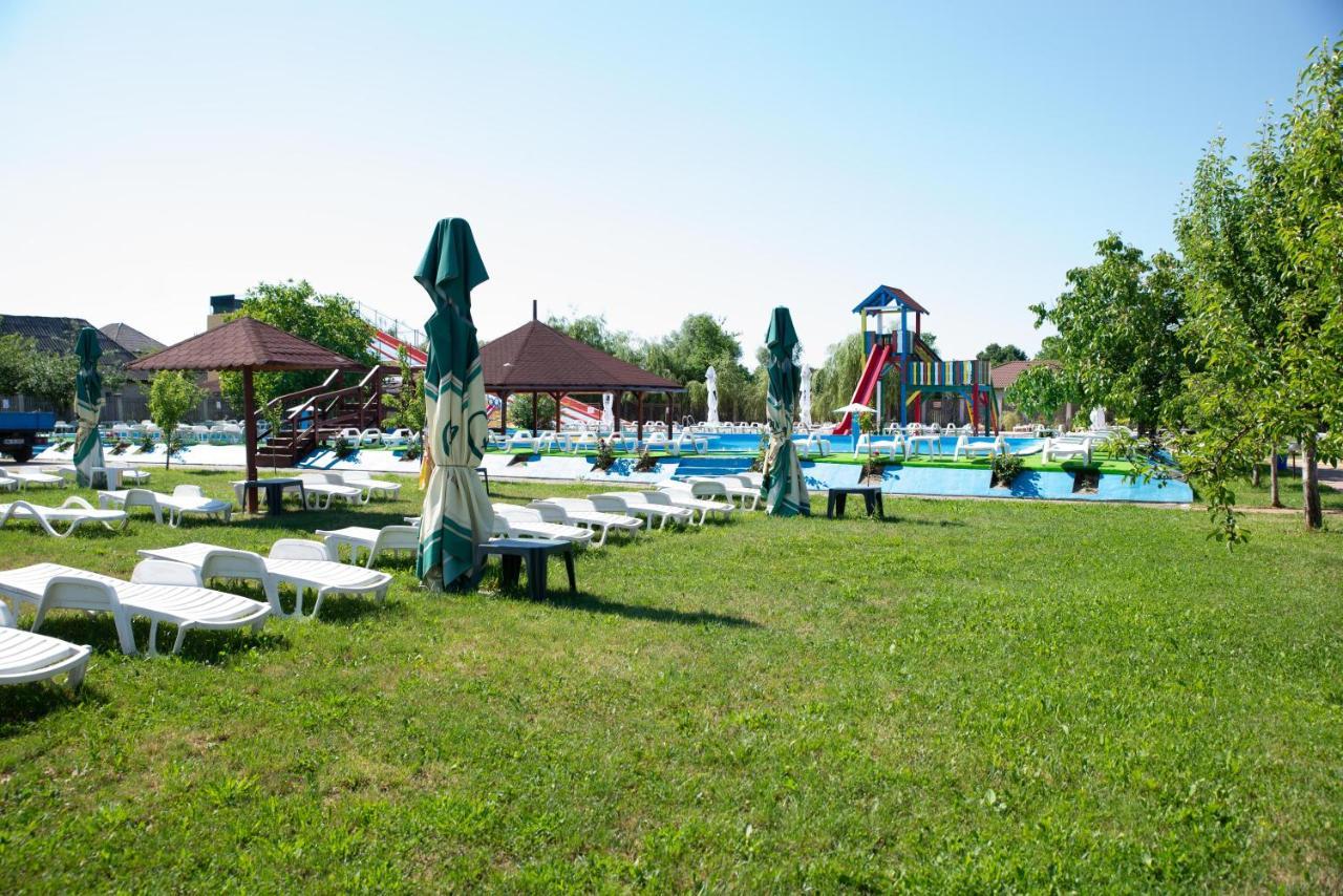 Motel Moara Veche Sacalaseni Ngoại thất bức ảnh