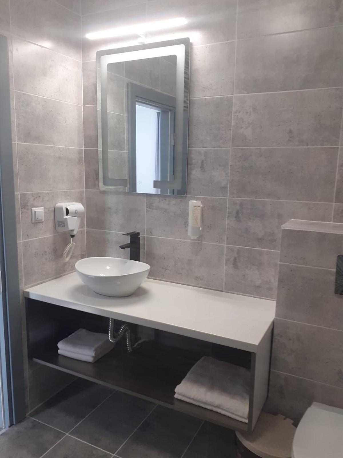 Motel Moara Veche Sacalaseni Ngoại thất bức ảnh