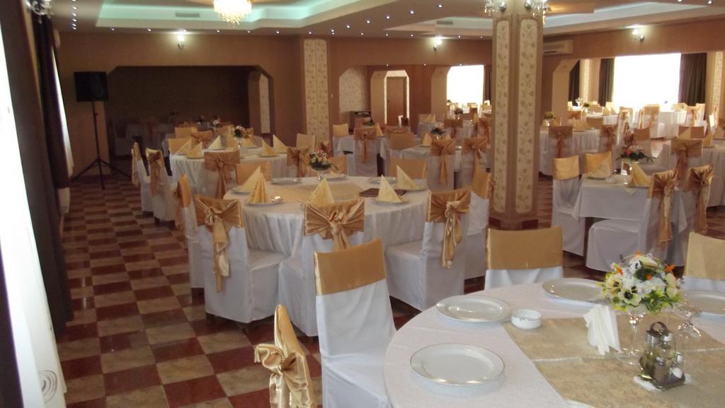 Motel Moara Veche Sacalaseni Ngoại thất bức ảnh