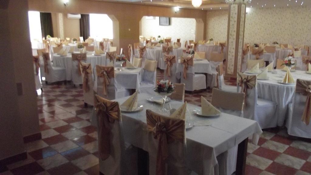 Motel Moara Veche Sacalaseni Ngoại thất bức ảnh