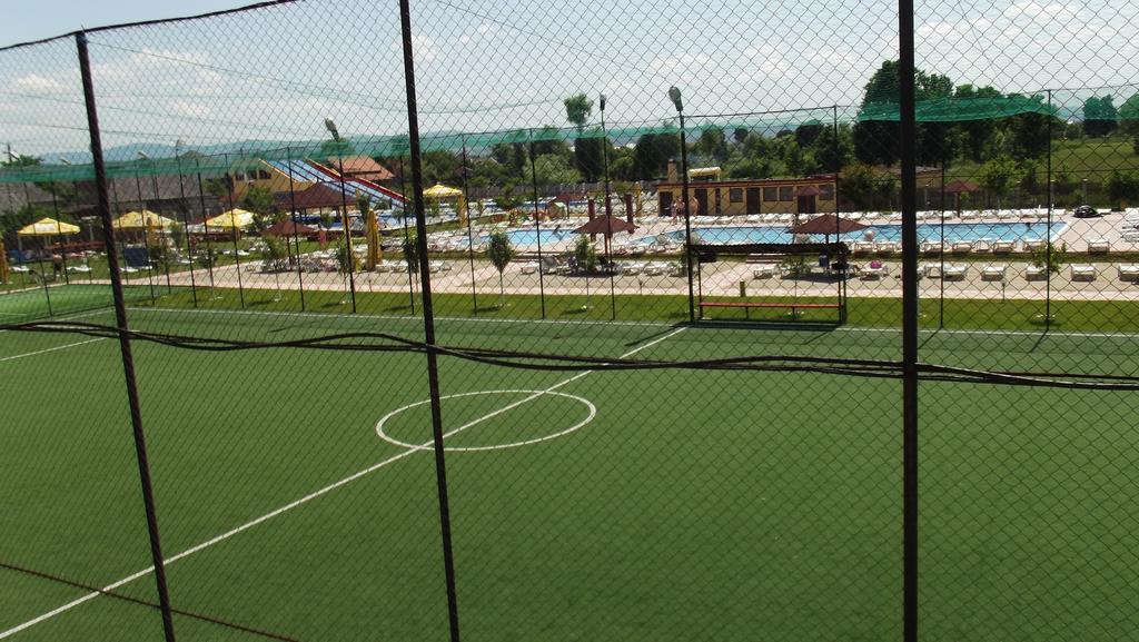 Motel Moara Veche Sacalaseni Ngoại thất bức ảnh