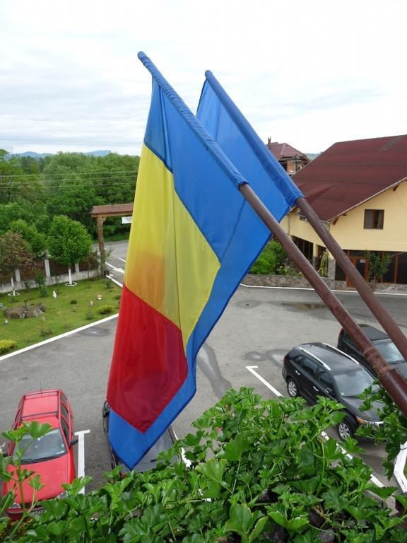 Motel Moara Veche Sacalaseni Ngoại thất bức ảnh