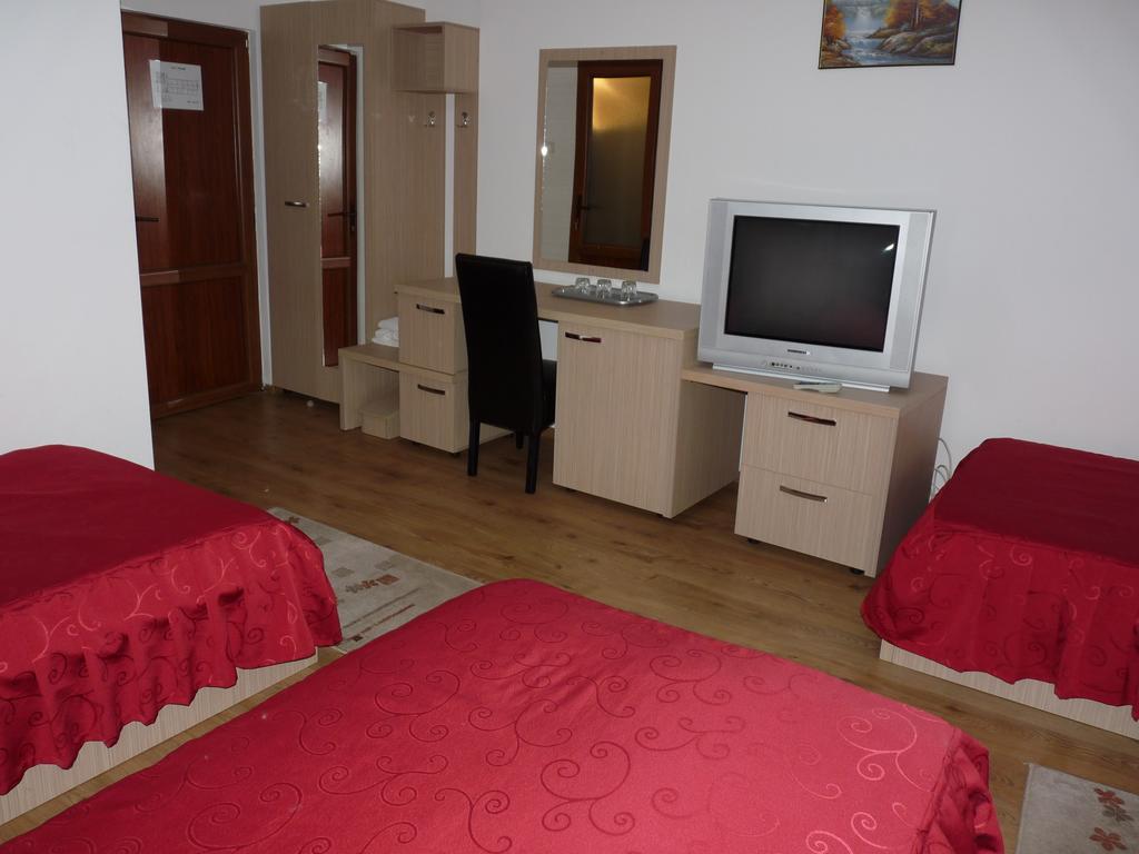 Motel Moara Veche Sacalaseni Ngoại thất bức ảnh
