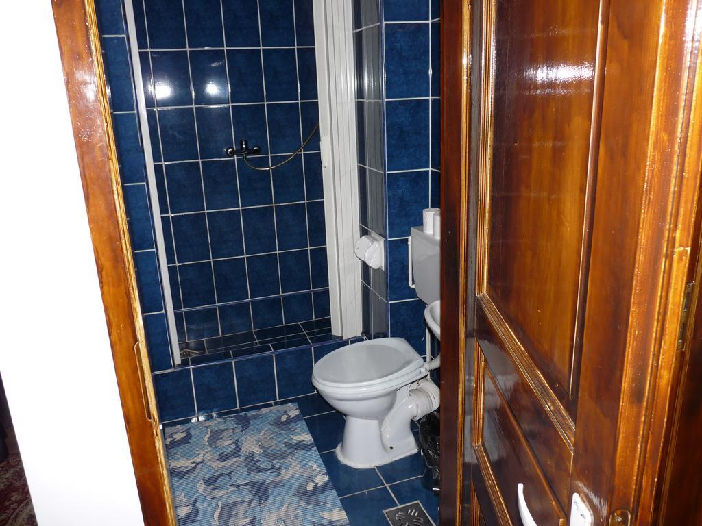 Motel Moara Veche Sacalaseni Ngoại thất bức ảnh